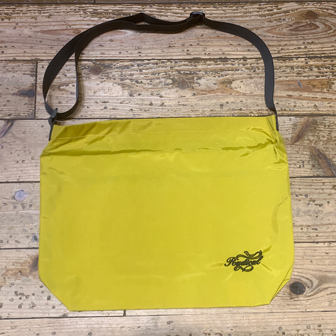 RADICAL Logo Shoulder Bag(Mustard)