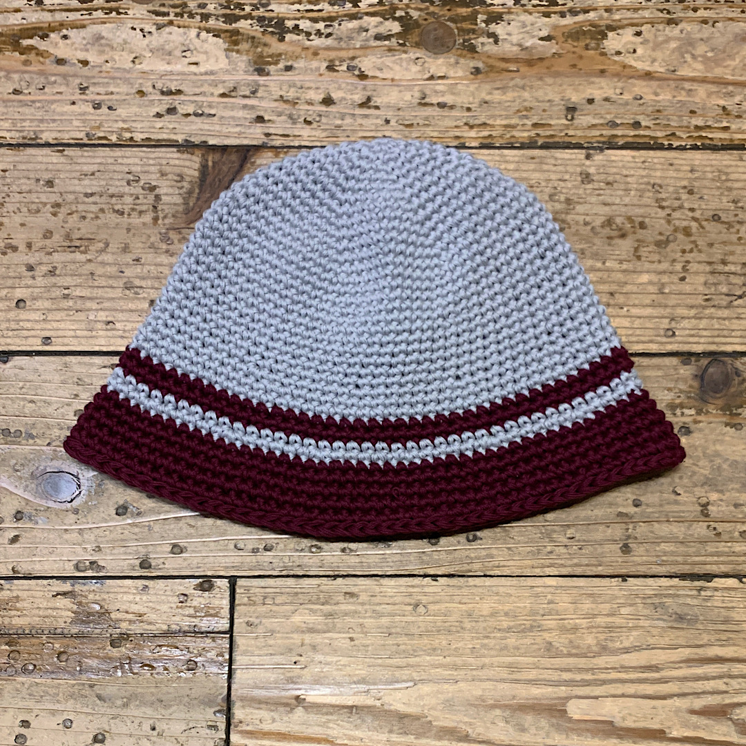 RADICAL Hand Knitted Hat(Silver/Burgundy)